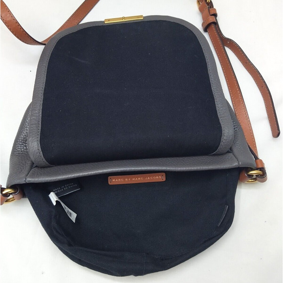 Marc By Marc Jacobs Gray Pebbled Leather Flap Closure Crossbody Bag - Picture 9 of 14